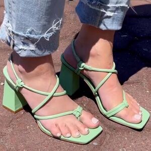 Marc Fisher Giada green leather block heeled sandals women’s Size 6 1/2M